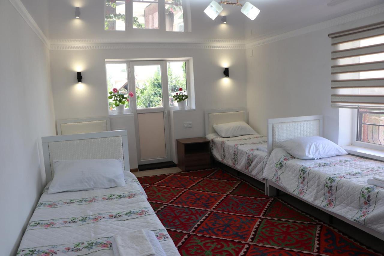 Guest House Akbermet Bokonbayevo Buitenkant foto